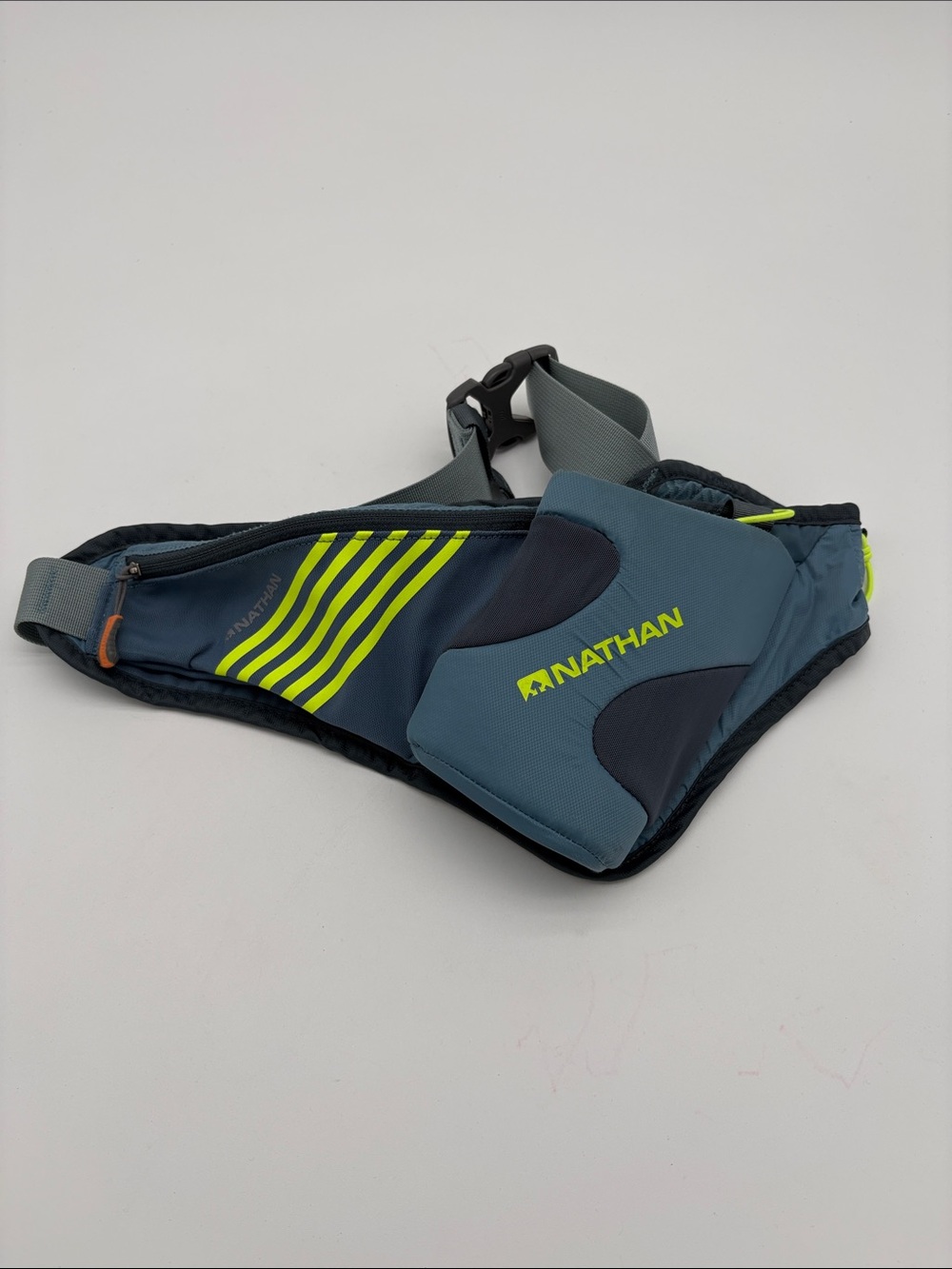 Nathan Blue Adjustable Strap Running Belt Fanny Pack